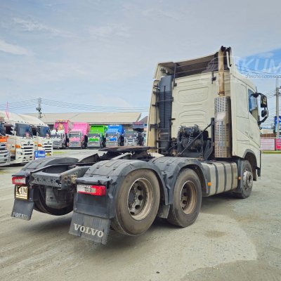 ผ่อน ลด ดอก สวยมากคันนี้ หัวลาก volvo 440 แรงม้า ปี61