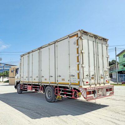 หกล้อตู้สิบบาน ISUZU FTR 240 แรงม้า ปี 58 หกล้อตู้สิบบาน ISUZU FTR 240 แรงม้า ปี 58