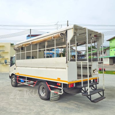 หกล้อโดยสาร HINO XZU 150 แรง ปี 57 ไมล์น้อย