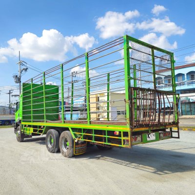 สิบล้อคอก ISUZU FVM 240 แรง ปี 2560