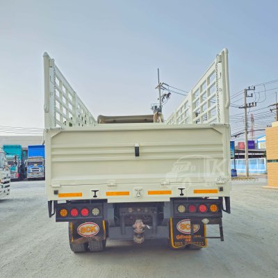 สิบสองล้อคอก Volvo FM 440 แรง ปี 2556