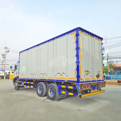 สิบล้อตู้ ISUZU FVM 240 แรง ปี 2560