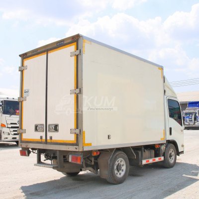 สี่ล้อตู้เย็น ISUZU NLR 130 แรง ปี 2566