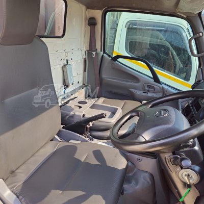 สี่ล้อตู้เย็น ISUZU NLR 130 แรง ปี 2566