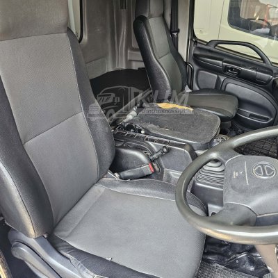 สิบล้อตู้สิบบาน HINO FL8J 260 แรง ปี 2566