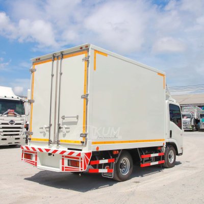 สี่ล้อตู้เย็น ISUZU NLR 130 แรง ปี 2562