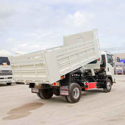 หกล้อดั้มพ์ ISUZU FRR 210 แรง ปี 2565