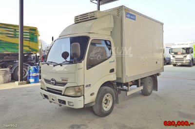 สี่ล้อตู้เย็น HINO XZU 136 แรง ปี 2566