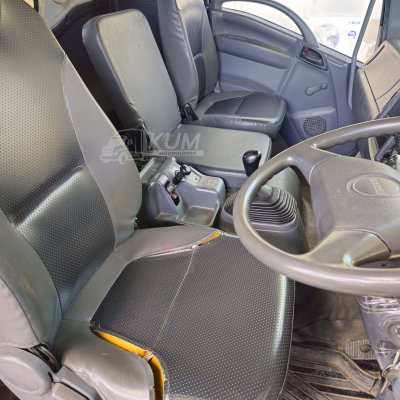 สิบล้อเครนพื้นเรียบ ISUZU FVM 240 แรงม้า ปี 56 เครน UNIC 5 ตัน 5 ปลอก