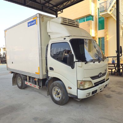 สี่ล้อตู้เย็น HINO XZU 136 แรง ปี 2566