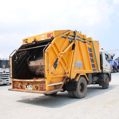 หกล้อบรรทุกขยะ HINO FG8J 240 แรง ปี 2566