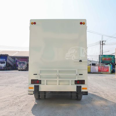 หกล้อตู้ ISUZU NMR 130 แรง ปี 2558