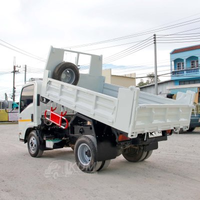 หกล้อดั้มพ์ ISUZU NMR 130 แรง ปี 2563