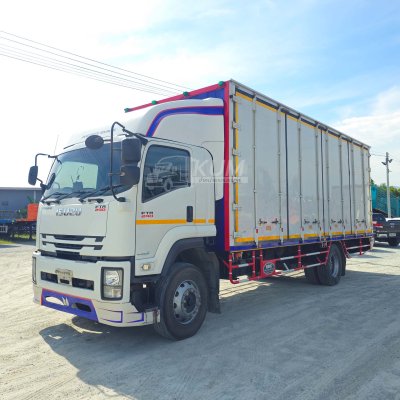 ISUZU FTR 240 ปี 64 หกล้อตู้สิบบาน