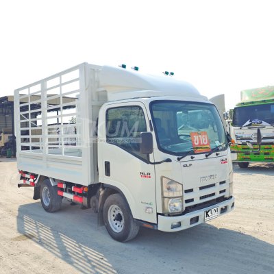 สี่ล้อคอก ISUZU NLR 130 แรง ปี 2555