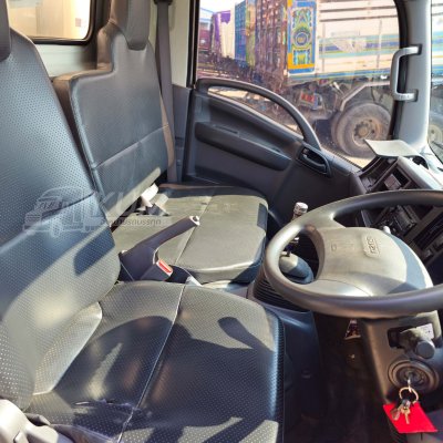 สี่ล้อตู้เย็น ISUZU NLR 130 แรง ปี 2566