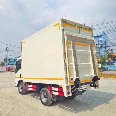 สี่ล้อตู้ลิฟท์ท้าย ISUZU NLR 130 แรง ปี 2564