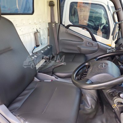 สี่ล้อตู้ HINO XZU 136 แรง ปี 2563