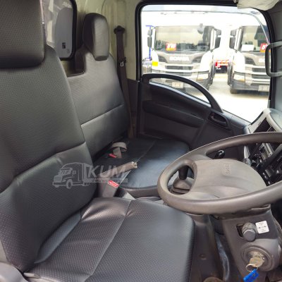 หกล้อดั้มพ์ ISUZU NMR 130 แรง ปี 2564