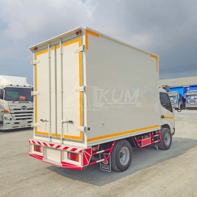 สี่ล้อตู้ HINO XZU 136 แรง ปี 2563