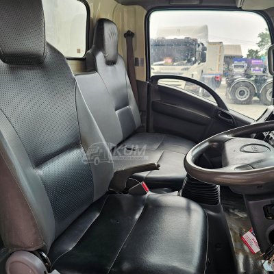 หกล้อตู้ Food Truck ISUZU NMR 130 แรง ปี 2558