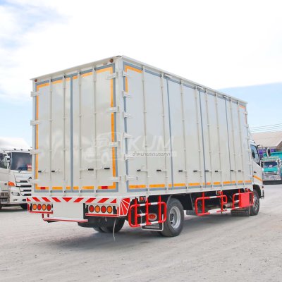 หกล้อตู้สิบบาน HINO FC9J 175 แรง ปี 2556