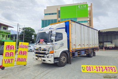 สด ลด VAT หกล้อตู้สิบบาน HINO FG 240 แรงม้า ปี 61 หลังคาแบบลอน