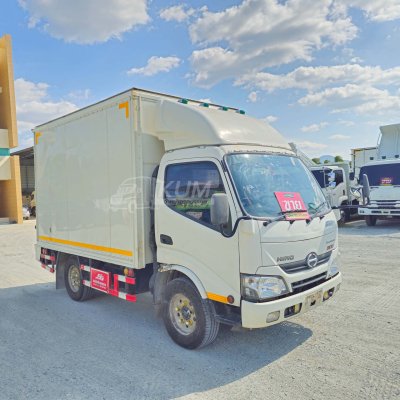 สี่ล้อตู้ HINO XZU 136 แรง ปี 2565