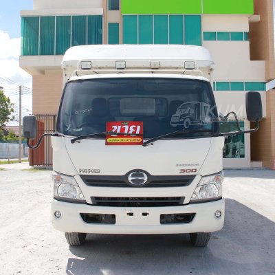 หกล้อโดยสาร HINO XZU 150 แรง ปี 2565