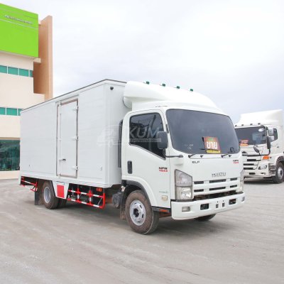 หกล้อตู้ ISUZU NPR 150 แรง ปี 2556