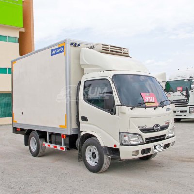 สี่ล้อตู้เย็น HINO XZU 136 แรง ปี 2566