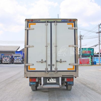 สี่ล้อตู้เย็น ISUZU NLR 130 แรง ปี 2566