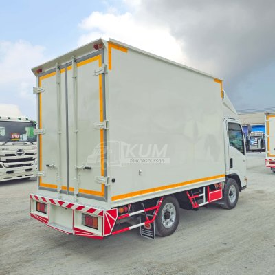 สี่ล้อตู้ ISUZU NLR 104 แรง ปี 2563