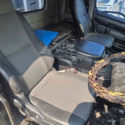 สิบล้อตู้สิบบาน HINO FL8J 260 แรง ปี 2561