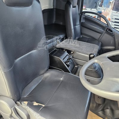 หกล้อตู้สิบบาน ISUZU FTR 240 แรง ปี 2565