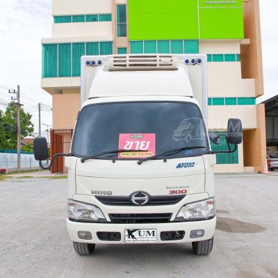 สี่ล้อตู้เย็น HINO XZU 136 แรง ปี 2566