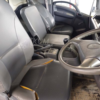 สิบล้อพื้นเรียบ ISUZU FVM 240 แรงม้า ปี 55