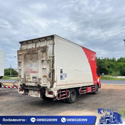 HINO XZU 6ล้อตู้3บาน
