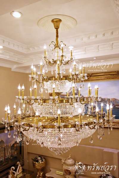 CHANDELIERS