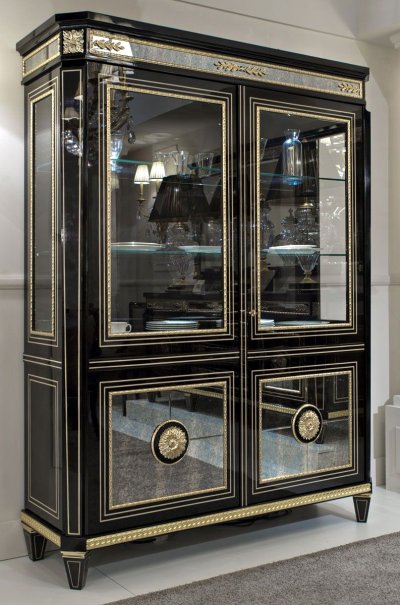 CABINETS, CONSOLE & SHOWCASE