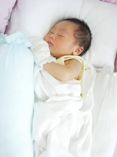 Pillow Set for Newborns - White