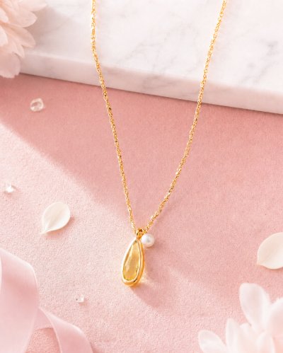 Moonlit Drop - Lemon Quartz & Pearl Necklace สร้อยคอหินนำโชคนำเข้าจากเกาหลี เสริมสมาธิ ความคิดสร้างสรรค์ การตัดสินใจ