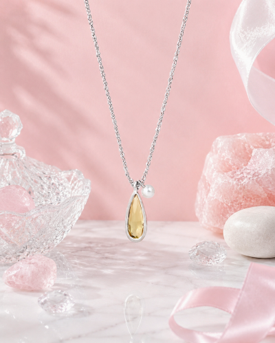 Moonlit Drop - Lemon Quartz & Pearl Necklace สร้อยคอหินนำโชคนำเข้าจากเกาหลี เสริมสมาธิ ความคิดสร้างสรรค์ การตัดสินใจ