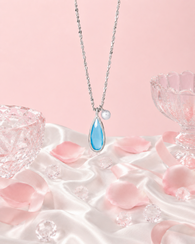 Moonlit Drop - Blue Chalcedony & Pearl Necklace สร้อยหินนำโชคนำเข้าจากเกาหลี เสริมการสื่อสาร ความเข้าใจ การทำงานเป็นทีม