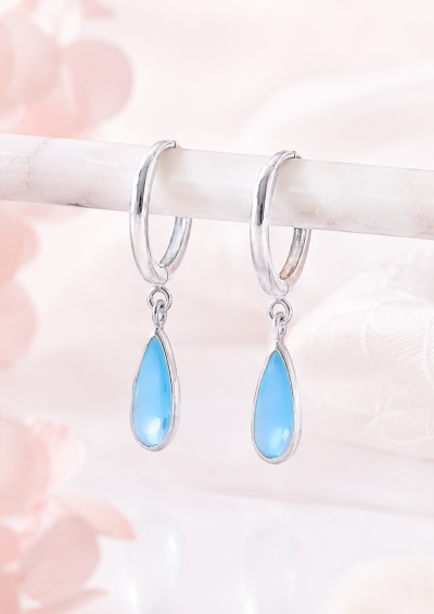 Moonlit Drop - Blue Chalcedony & Pearl Necklace สร้อยหินนำโชคนำเข้าจากเกาหลี เสริมการสื่อสาร ความเข้าใจ การทำงานเป็นทีม