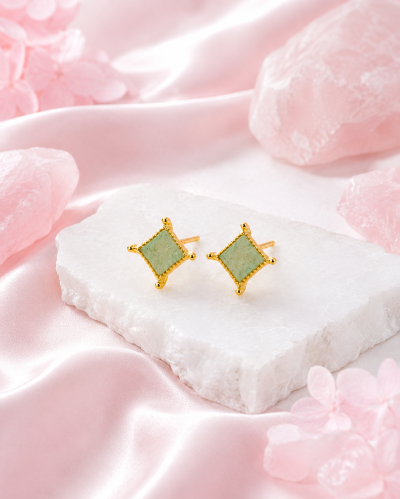 Starlit Glow - Green Quartz Earrings ตุ้มหูหินนำโชค เสริมความสงบ สมาธิ เพิ่มสมดุลอารมณ์ ชัดเจนทางความคิด