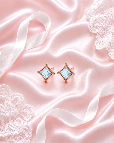 Starlit Glow - Blue Topaz Earrings ตุ้มหูหินนำโชค เสริมการสื่อสาร ลดความเครียด ใจสงบนิ่ง เพิ่มพลังบวก