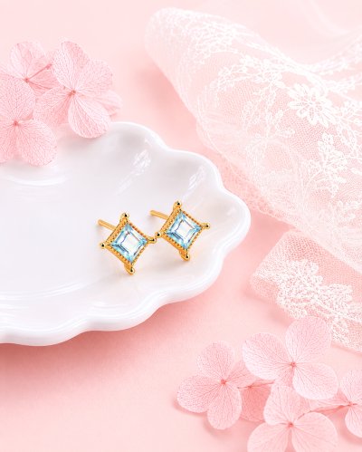 Starlit Glow - Blue Topaz Earrings ตุ้มหูหินนำโชค เสริมการสื่อสาร ลดความเครียด ใจสงบนิ่ง เพิ่มพลังบวก