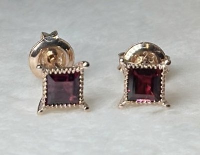 Starlit Glow - Red Garnet Earrings