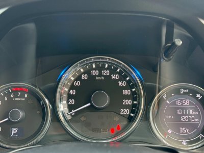 Honda City 1.5 SV ปี 2017 (Minorchange) ท็อปสุด